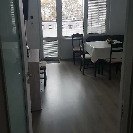 아파트 Roza *