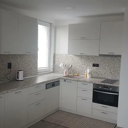 Roza Apartament Warna